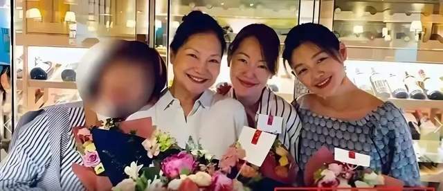 洗劫珠宝首饰被抢光律师清点已有怀疑对象CQ9电子游戏平台大s去世后遗产遭到(图4)