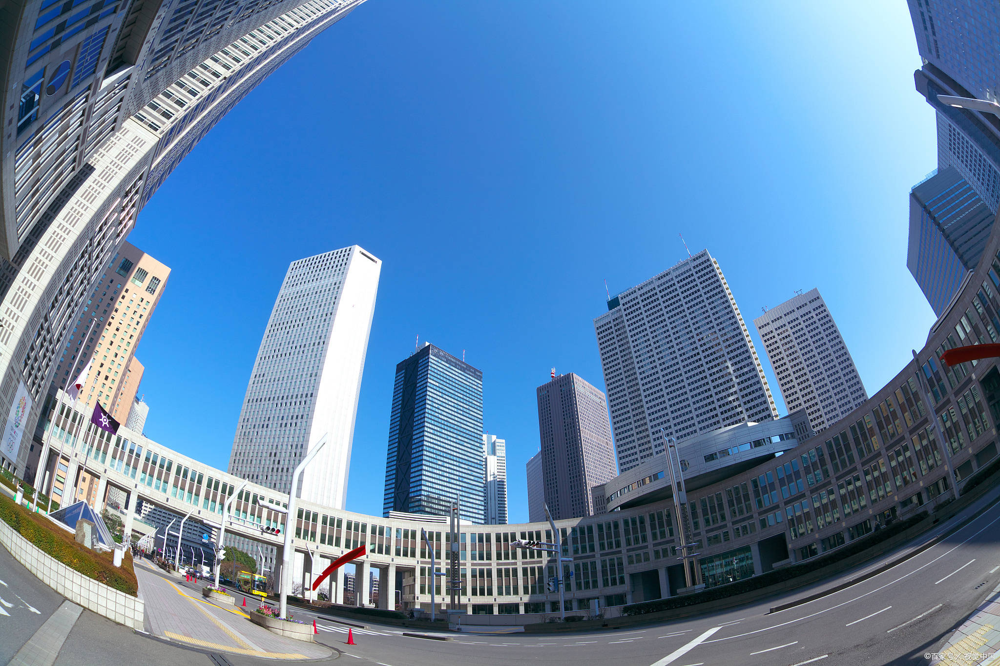 准定位策略下的高端零食细分市场突围CQ9电子平台锚定与破局：富力熊精(图5)